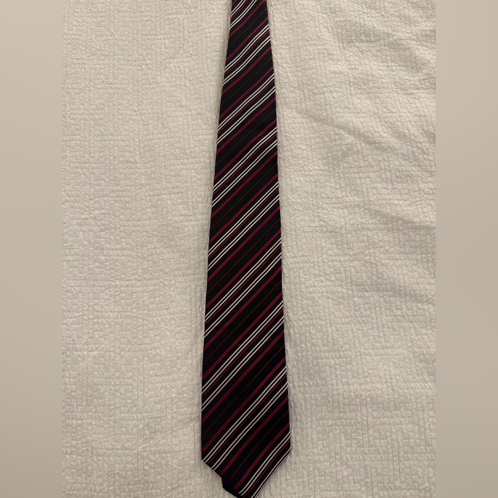 Countess Mara Mens Formal Necktie Red White Stripe 100% Silk Neck Tie